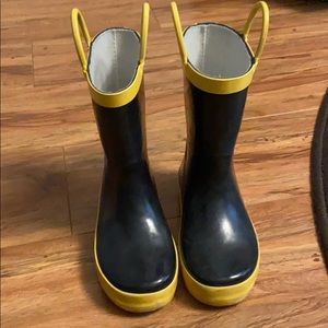 Boys rain boots